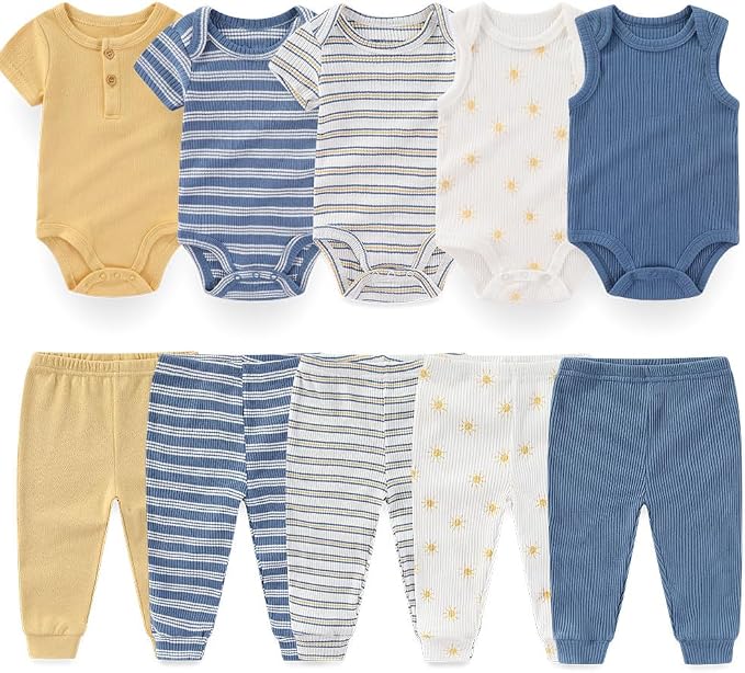 Kiddiezoom Newborn Baby Layette Set 10-Piece by Kiddiezoom